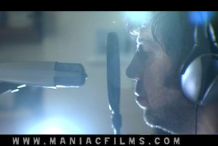 Cool music from Morthoe local Peter Bruntnell - filming in his home studio