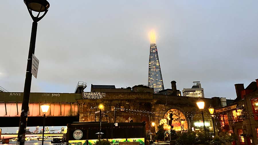 London Southwark at night